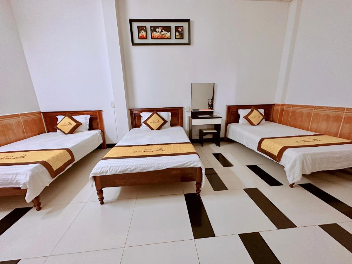 Truc Hoang Ha Hotel Kon Tum Ngoại thất bức ảnh