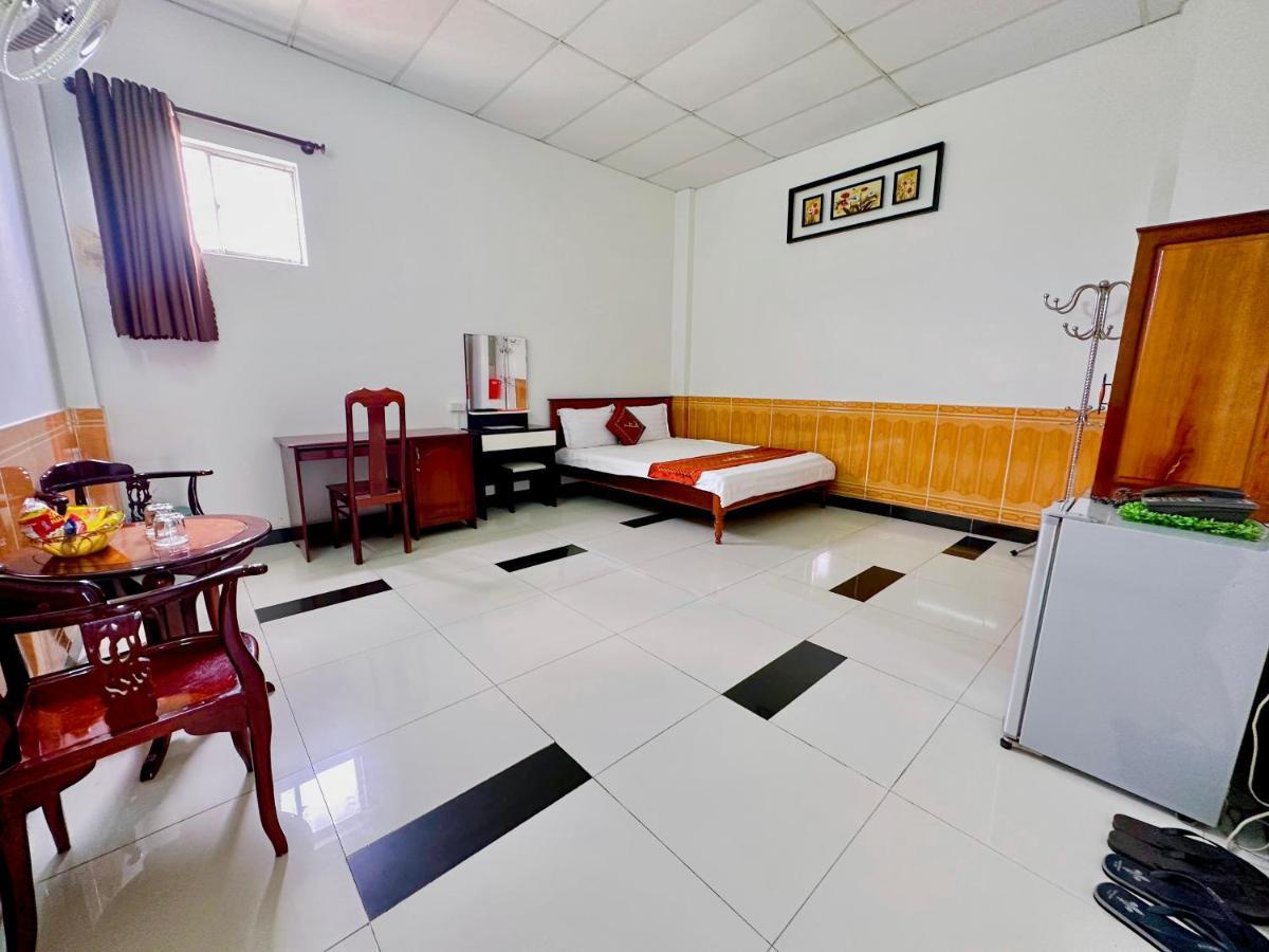 Truc Hoang Ha Hotel Kon Tum Ngoại thất bức ảnh