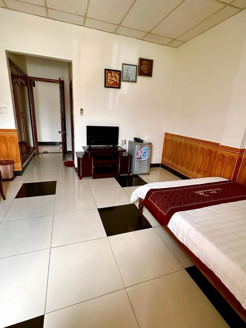 Truc Hoang Ha Hotel Kon Tum Ngoại thất bức ảnh